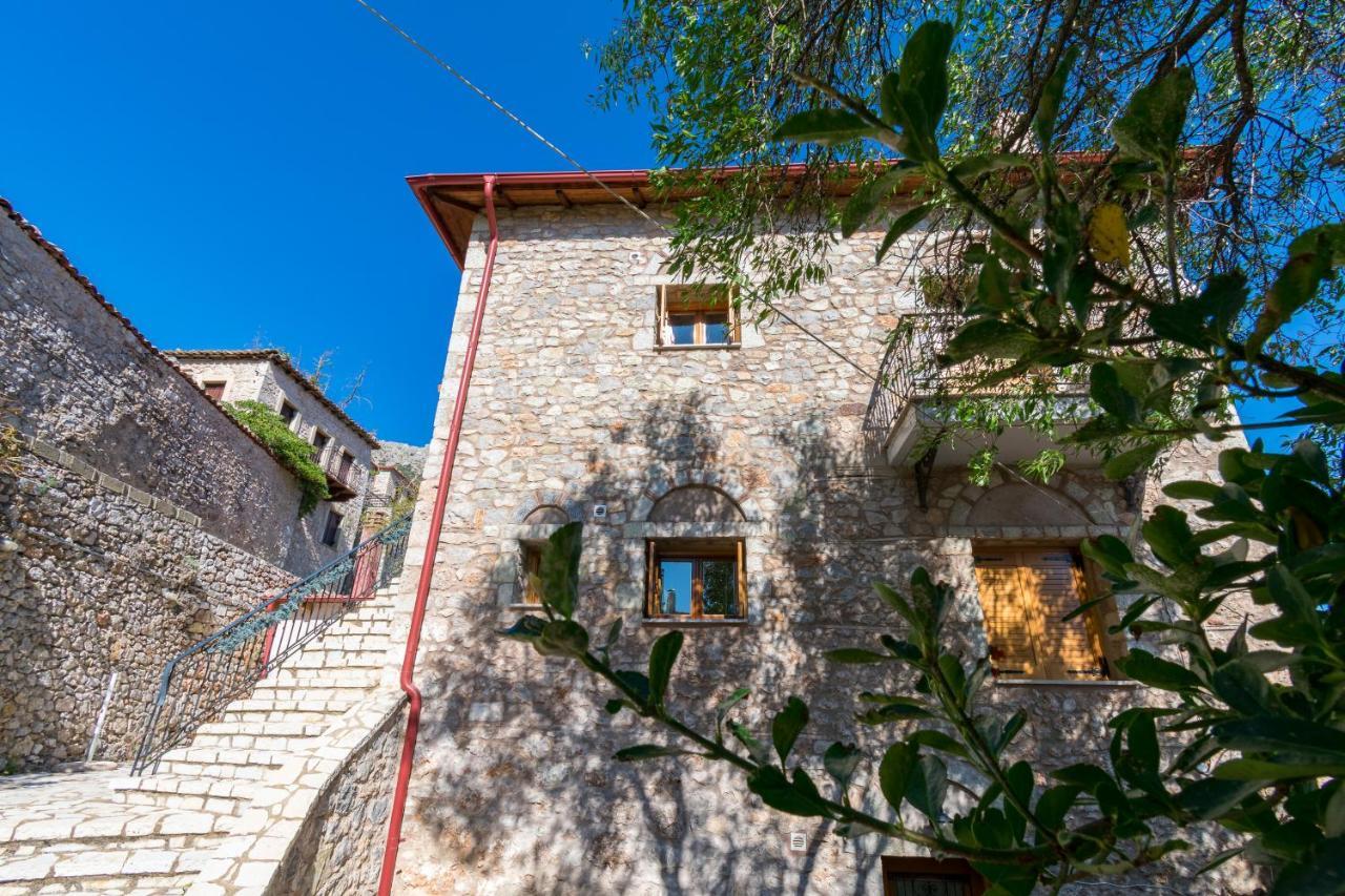 אראחובה Katsarou Apartments מראה חיצוני תמונה