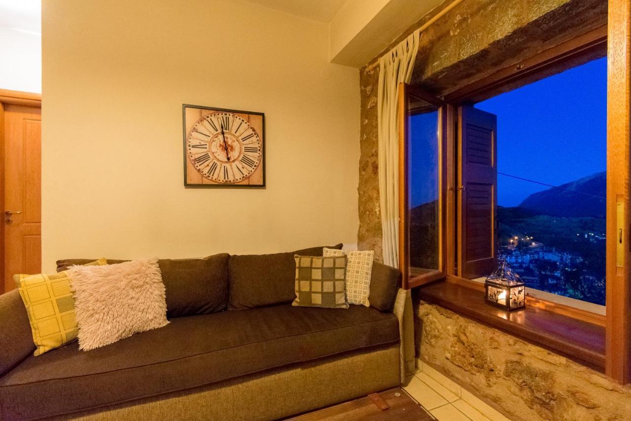 אראחובה Katsarou Apartments מראה חיצוני תמונה